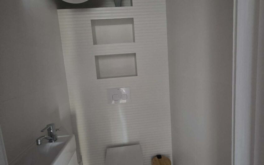 Обзаведен двустаен апартамент в Центъра,гр.Хасково