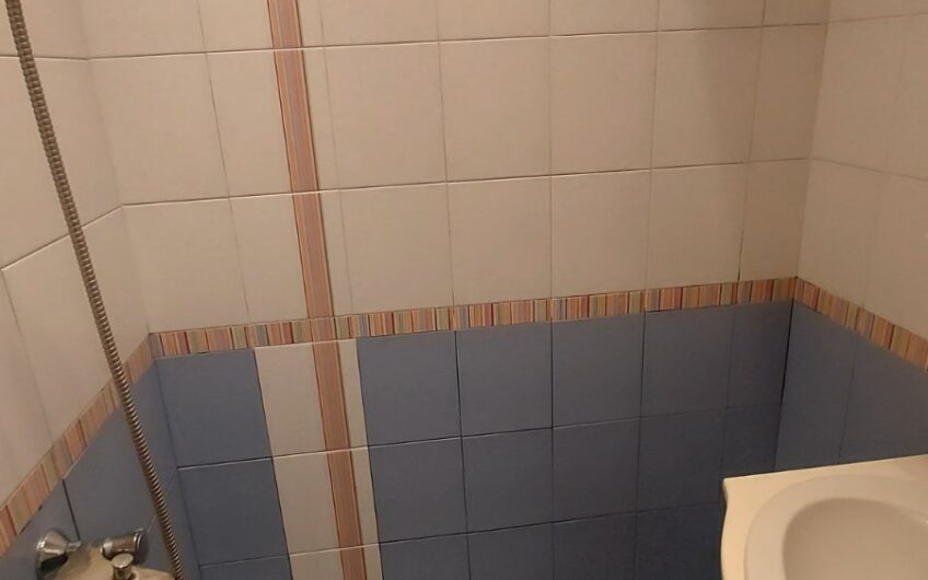 Тристаен апартамент в кв.Училищни,гр. Хасково