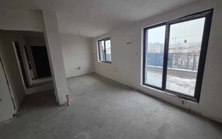 Тристаен апартамент в кв.Овчарски,гр.Хасково