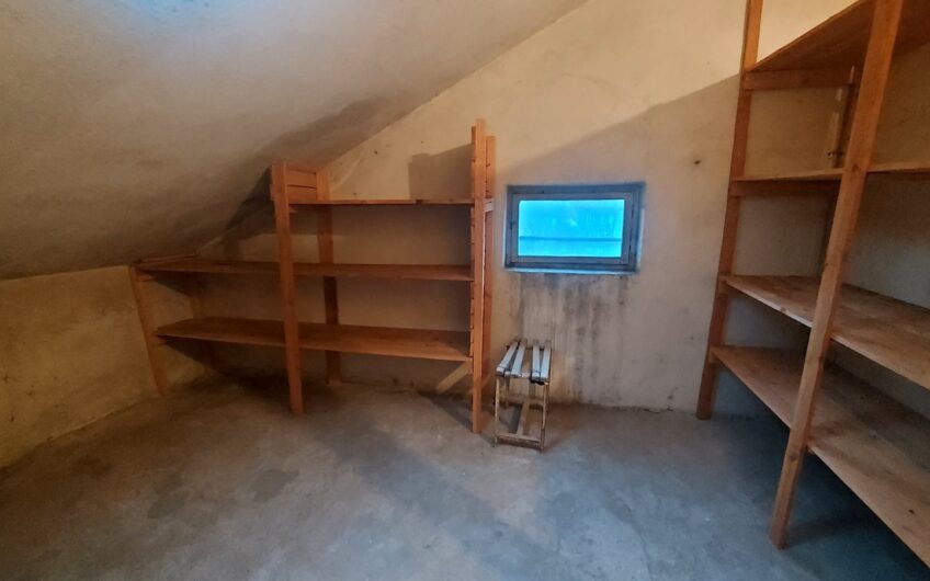 Тристаен апартамент в кв.Училищни,гр. Хасково