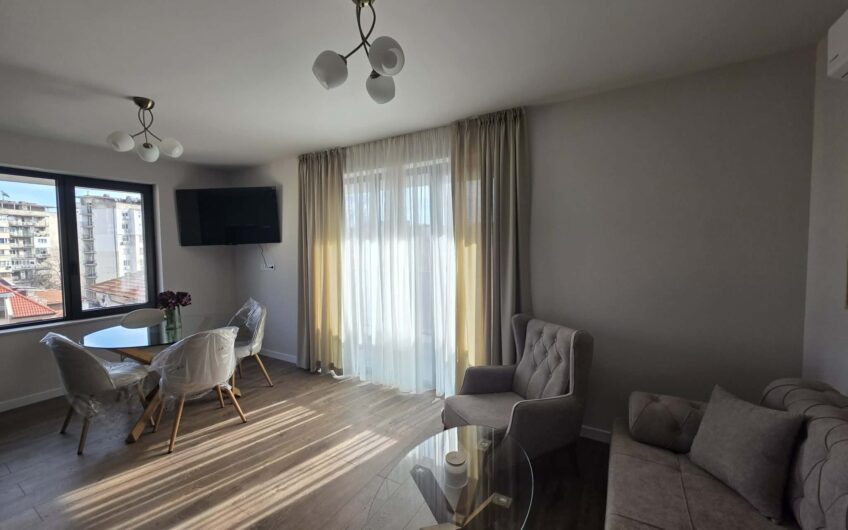 Обзаведен двустаен апартамент в Центъра,гр.Хасково