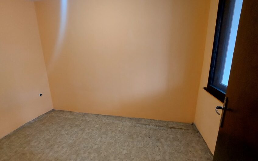 Гарсониера кв. Училищни, гр. Хасково