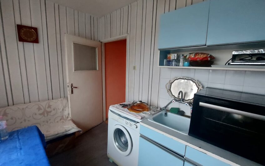 Гарсониера в кв.Червена стена,гр.Хасково