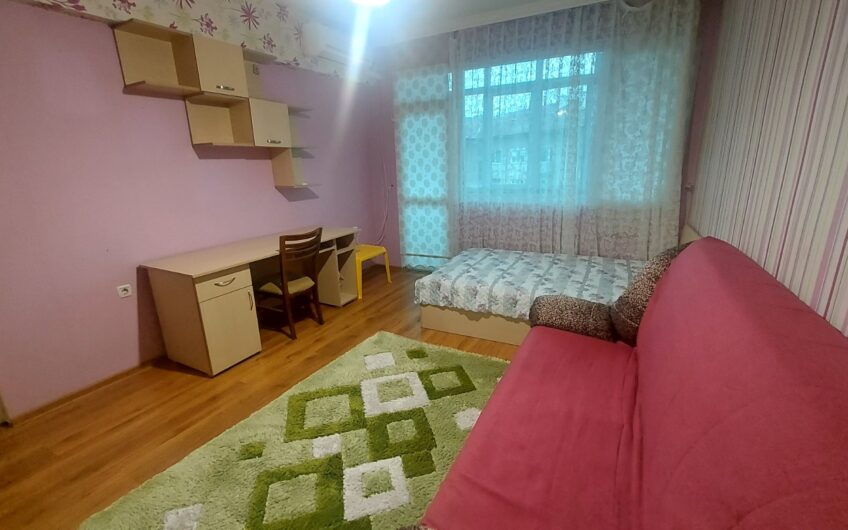 Тристаен апартамент в кв.Училищни,гр. Хасково