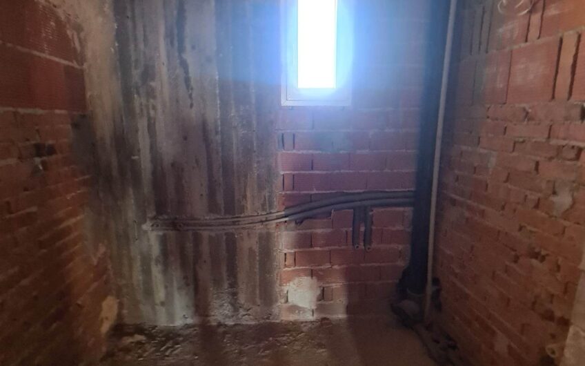 Триетажна къща в кв. Болярово, град Хасково