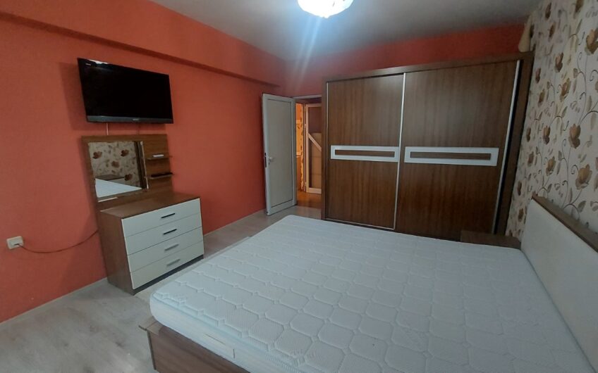 Тристаен апартамент в кв.Училищни,гр. Хасково