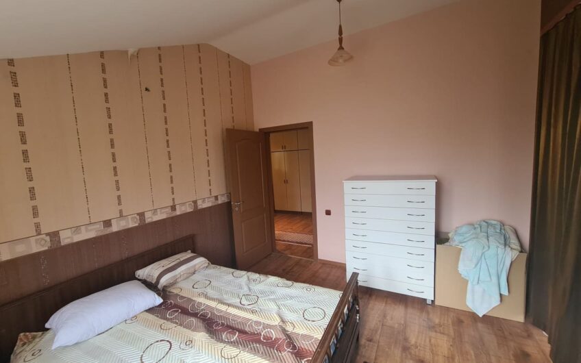 Двуетажна къща в кв.Кенана,град Хасково