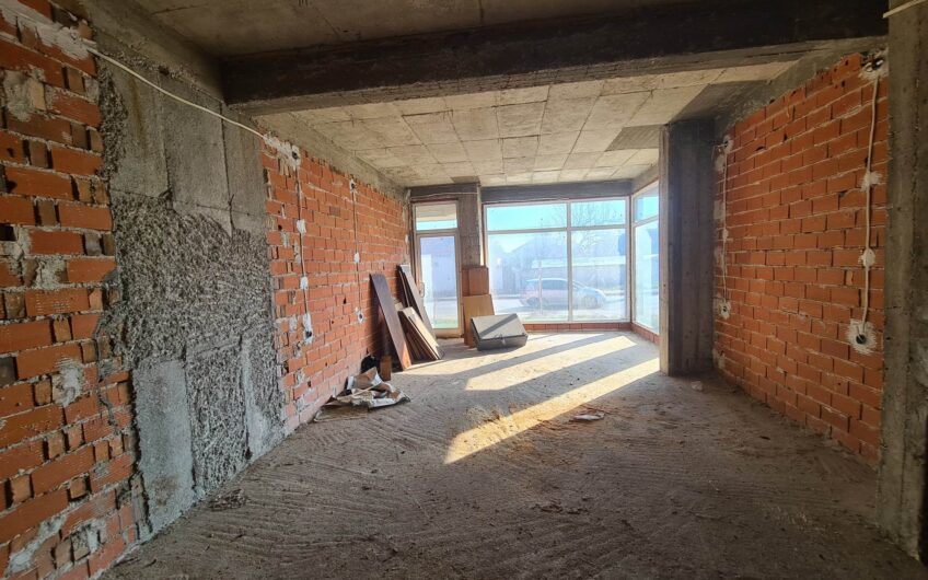 Триетажна къща в кв. Болярово, град Хасково