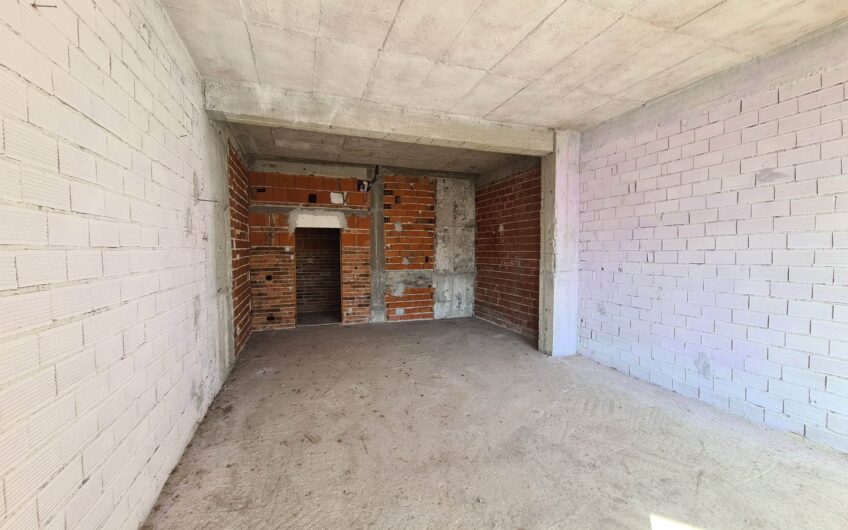 Триетажна къща в кв. Болярово, град Хасково