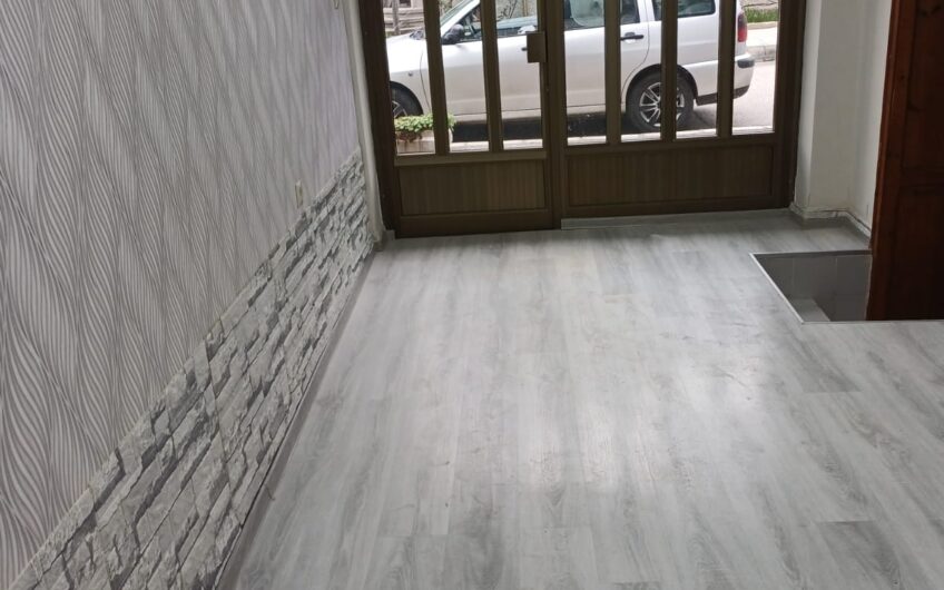 Търговски обект/магазин под наем в Центъра на гр.Хасково