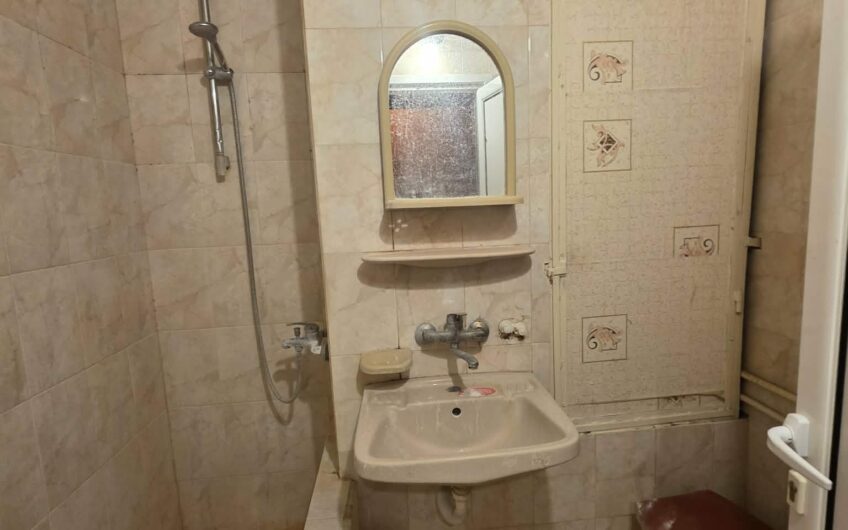 Тристаен апартамент в широк център,гр.Хасково