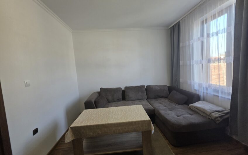 Двустаен апартамент под наем в Топ център, гр.Хасково