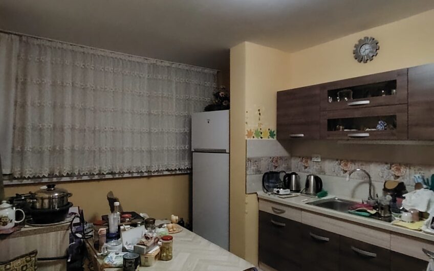 Тристаен апартамент в кв.Възраждане,гр.Хасково