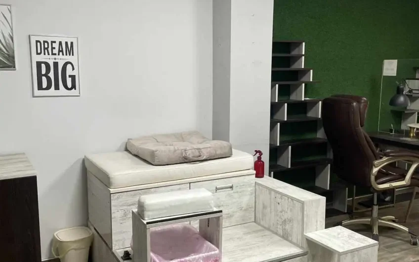 Салон за красота под наем в широк център,град Хасково