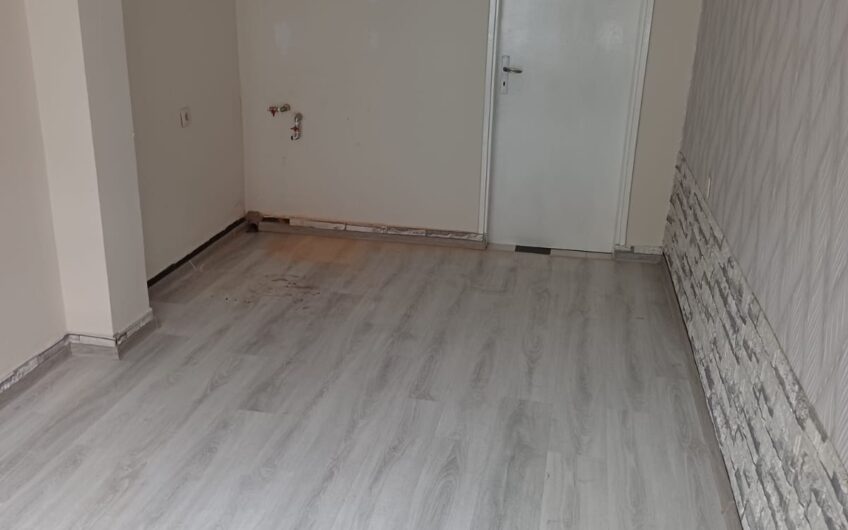 Търговски обект/магазин под наем в Центъра на гр.Хасково