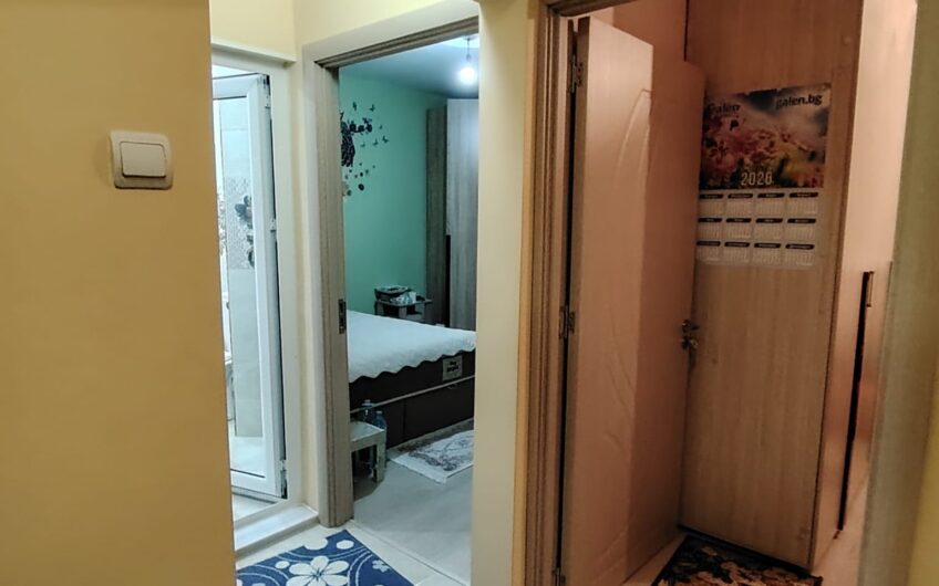 Тристаен апартамент в кв.Възраждане,гр.Хасково