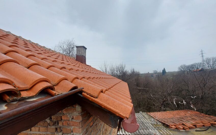 Парцел с вила в кв.Изгрев,гр.Хасково