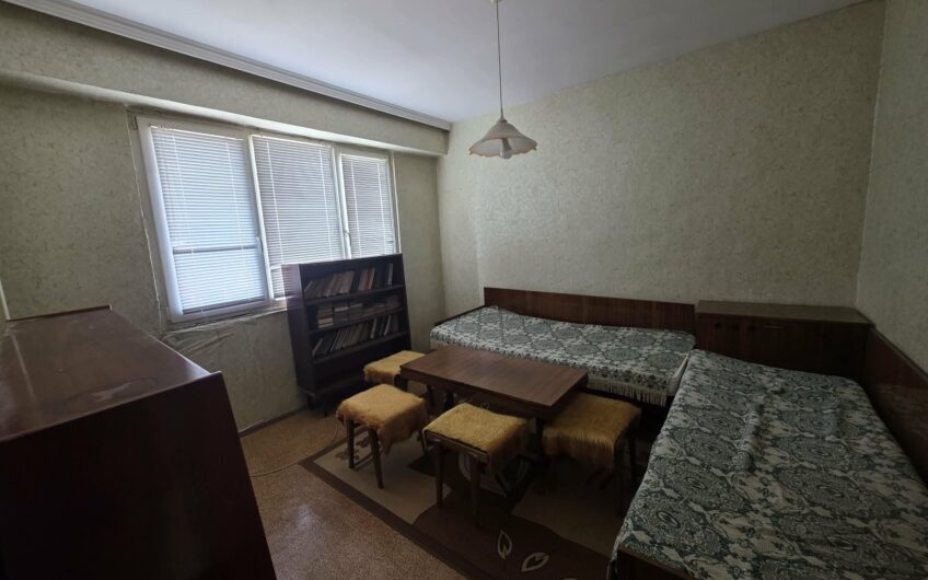 Тристаен апартамент в широк център,гр.Хасково