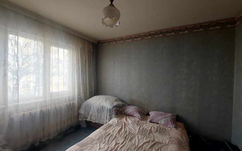 Тристаен апартамент в кв. Дружба, гр. Хасково