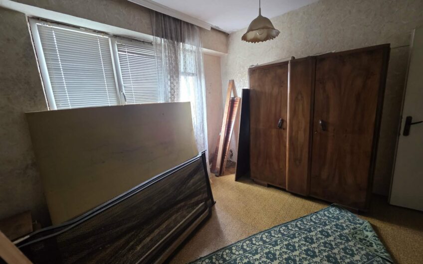 Тристаен апартамент в широк център,гр.Хасково