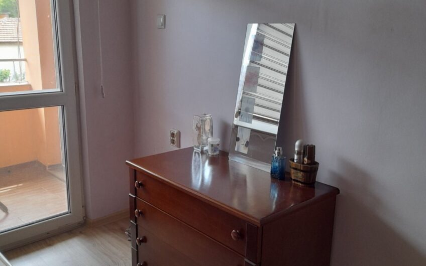 Двустаен апартамент под наем в кв.Хисаря,гр.Хасково