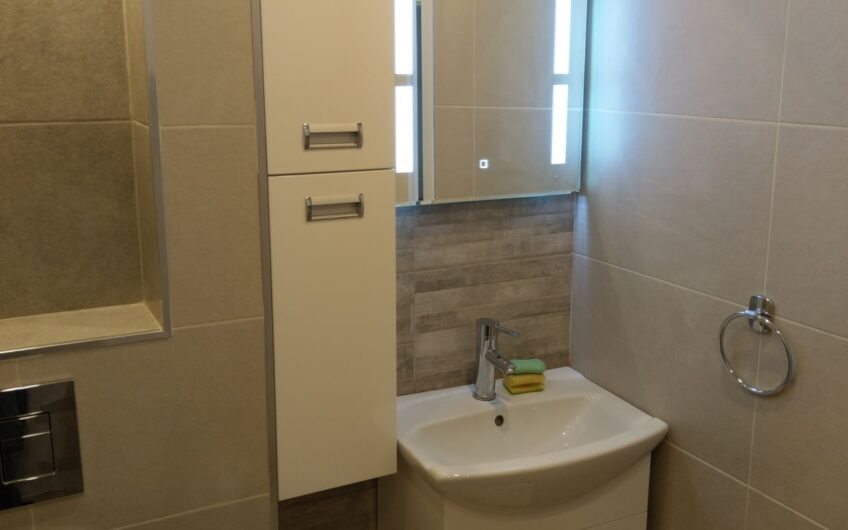 Двустаен апартамент под наем в ТОП центъра на град Хасково