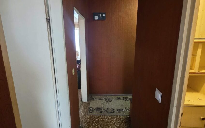 Тристаен апартамент в широк център,гр.Хасково