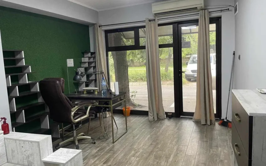 Салон за красота под наем в широк център,град Хасково