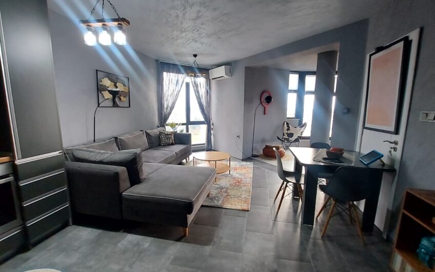 Тристаен обзаведен апартамент в кв. Любен Каравелов, гр. Хасково