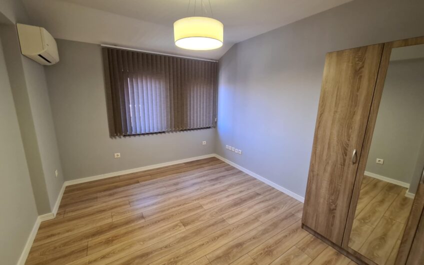 Тристаен апартамент под наем в в Центъра на гр.Хасково