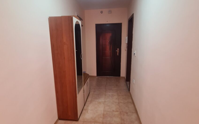 Тристаен апартамент под наем в кв.Овчарски,гр. Хасково