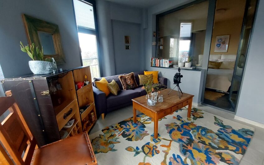 Тристаен обзаведен апартамент в кв. Любен Каравелов, гр. Хасково