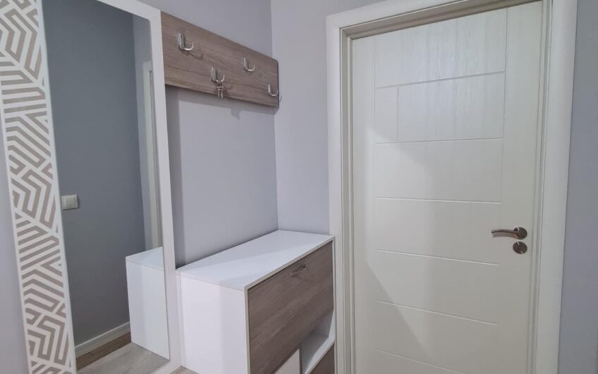 Тристаен апартамент под наем в в Центъра на гр.Хасково