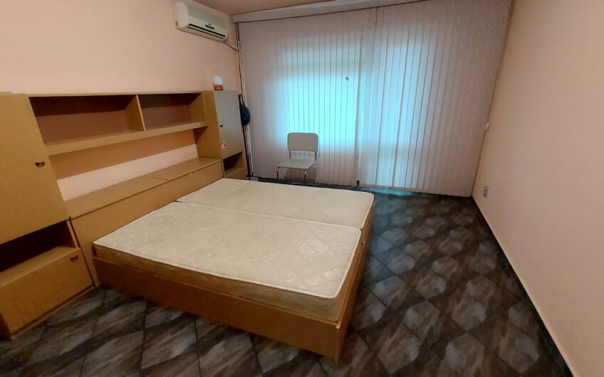 Тристаен апартамент в кв.Македонски,гр.Хасково