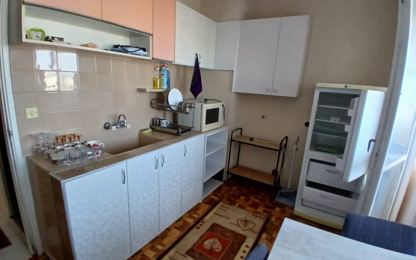 Тристаен апартамент под наем в кв. Любен Каравелов, гр. Хасково