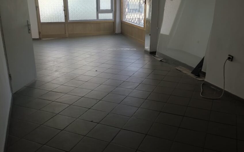 Търговски обект/офис под наем кв.Училищни,гр.Хасково