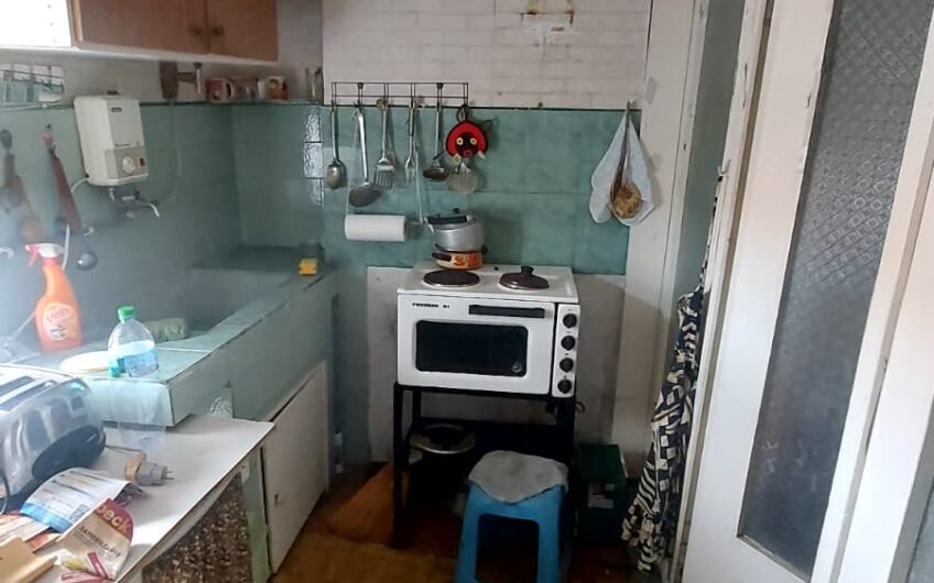 Едноетажна къща разположена в кв. Македонски, гр. Хасково