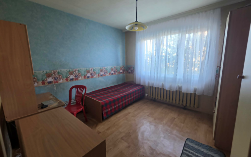 Тристаен апартамент в кв. Дружба, гр. Хасково