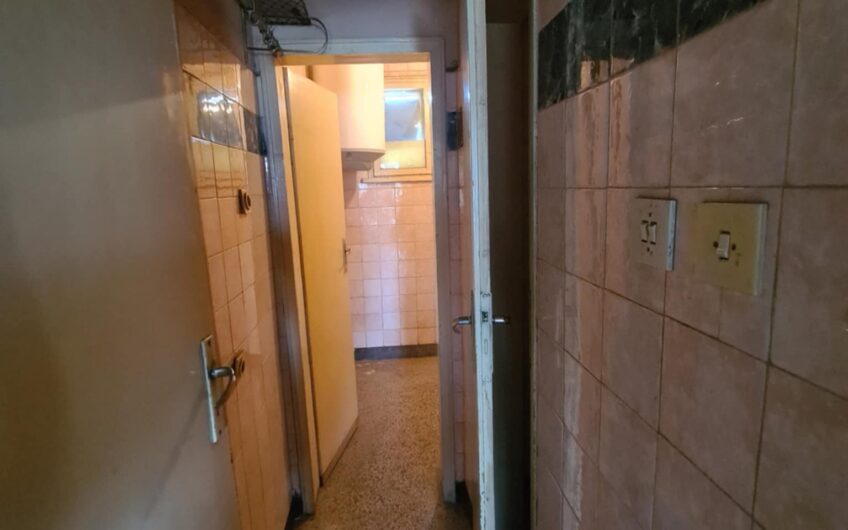 Просторен тристаен апартамент в кв.Овчарски,гр.Хасково